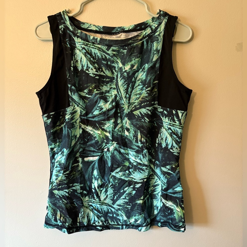 Athleta Tropical Leaf Print Sleeveless Athletic Tank Top, Size Medium Women’s